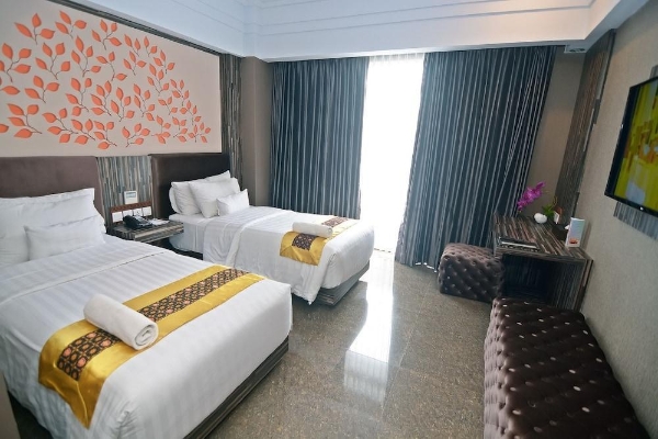KJ HOTEL